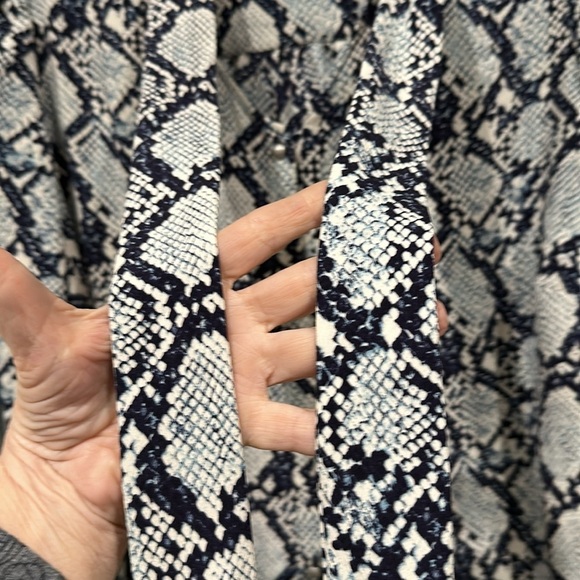 EUC Dennis Basso blouse. High quality - Picture 4 of 8